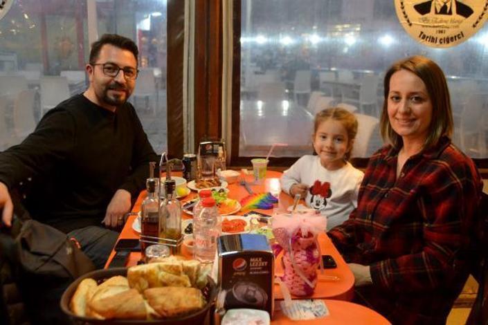 Ramazanın ilk gününde en geç iftarı, Edirneliler yaptı