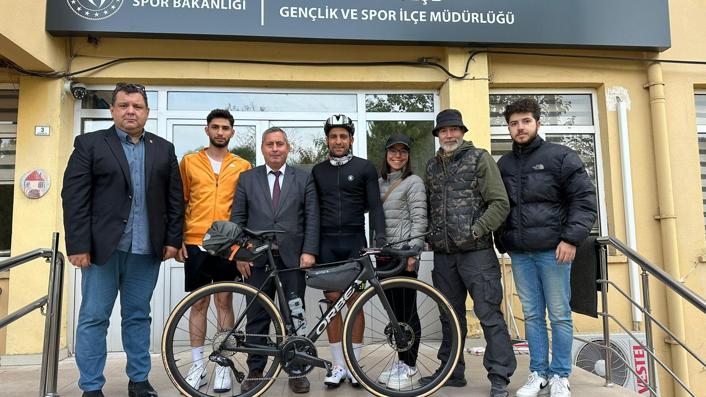 Muğlalı bisikletçi, depremzede çocuklar için 8 günde 1080 kilometre pedal çevirecek