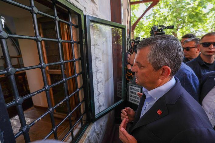 Özgür Özel: Adalet tutuklandı