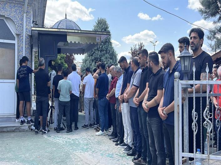 Amca husumetli olduğu yeğenlerine kurşun yağdırdı: 2 ölü, 1 yaralı