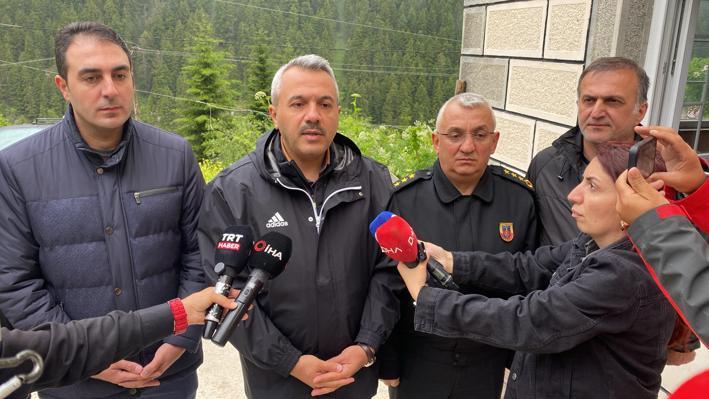Dünya turuna çıkan pilotun tek motorlu uçağı düştü; pilot öldü, kadın yolcuya sağ ulaşıldı