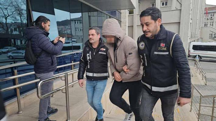 Madencilere rüşvet karşılığı rapor verdiği iddia edilen doktora gözaltı