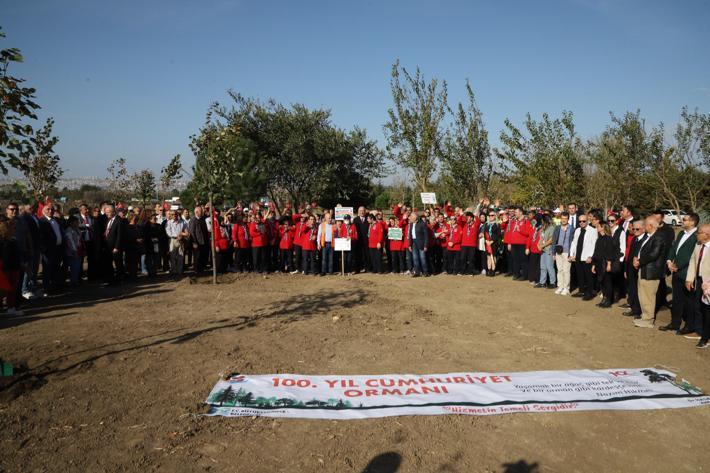 Büyükçekmece’de ‘100. Yıl Cumhuriyet Ormanı’ oluşturuldu