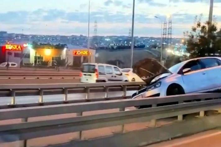 Avcılar D-100 yan yolda kaza kamerada