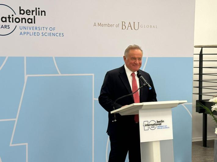Berlin International Üniversitesi’nden 10’uncu yılına özel görkemli kutlama