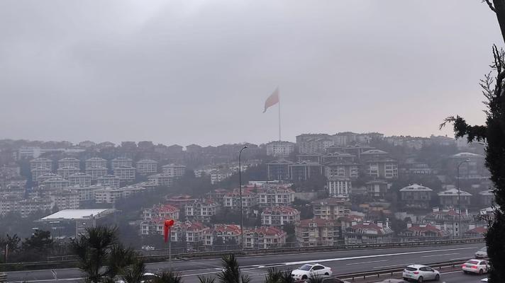 İstanbul Boğazında sis etkili oluyor
