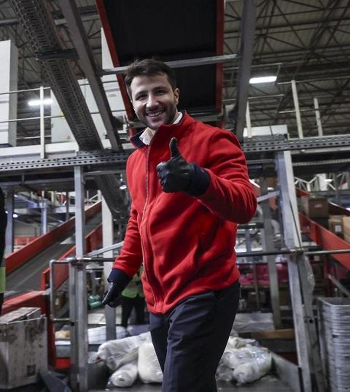 Aras Kargo’nun idari kadrosu kampanya döneminde sahadaki ekiplere destek verdi