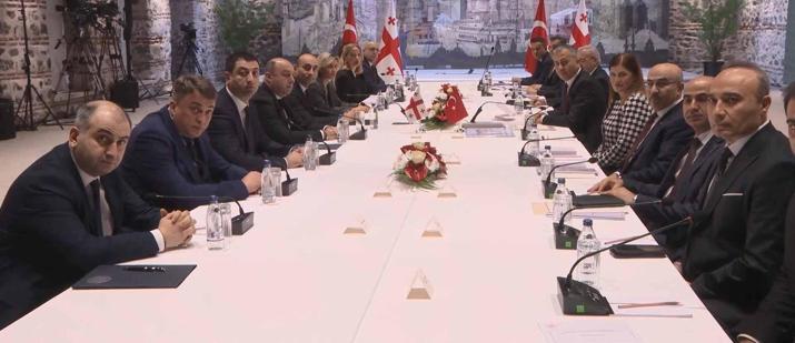 Bakan Yerlikaya: Sınırlarımız içinde olduğu gibi sınırı aşan suçlulara da asla nefes aldırmayacağız