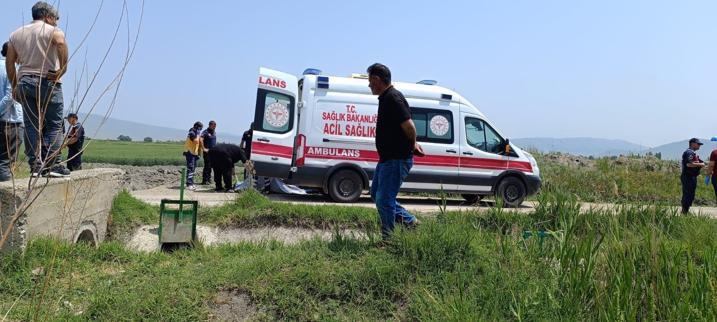 Satın aldığı kurbanlıkla evine dönerken kanala uçan otomobilinde yaşamını yitirdi