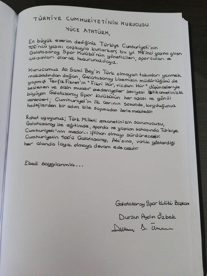 Galatasaray Yönetimi, Anıtkabiri ziyaret etti