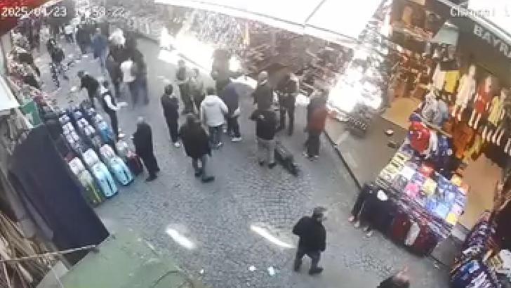 İstanbulda 13 saniye süren 6,2 büyüklüğündeki deprem anı böyle kaydedildi