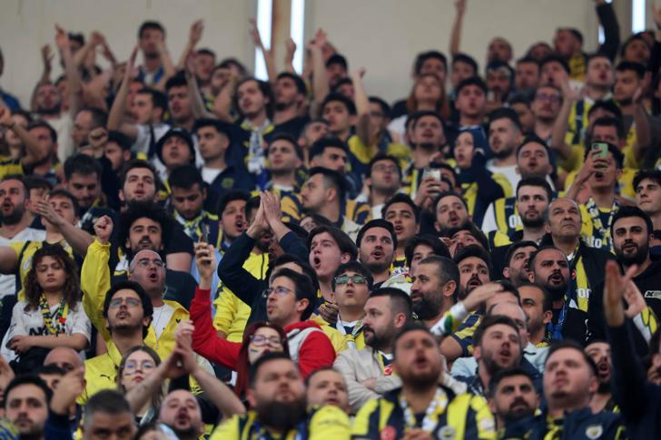 Derbi kazanamayan Fenerbahçe ve Mourinho şampiyonluk yarışına havlu attı