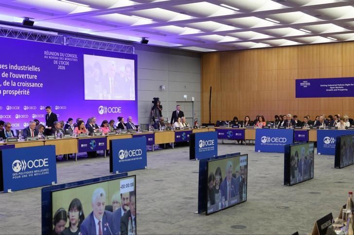 Bakan Bolat, Fransa’da OECD Bakanlar Konseyi Toplantısı’na katıldı