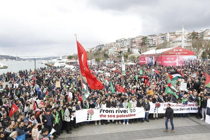 Üsküdar’da Filistin’e destek yürüyüşü yapıldı