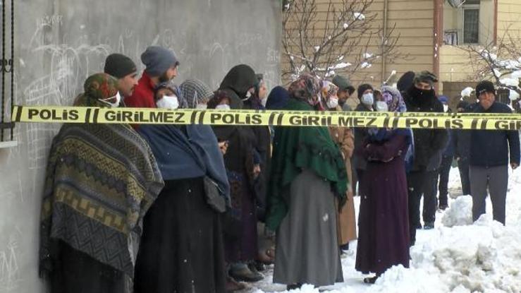 Sultanbeylide annesini boynunu keserek öldürdü