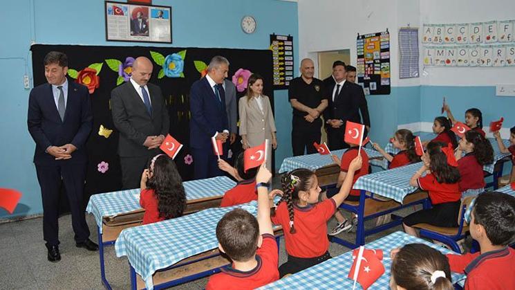 Yurtta Karne Günü Heyecanı