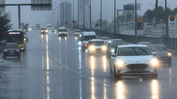 İstanbul'da sağanak yağış
