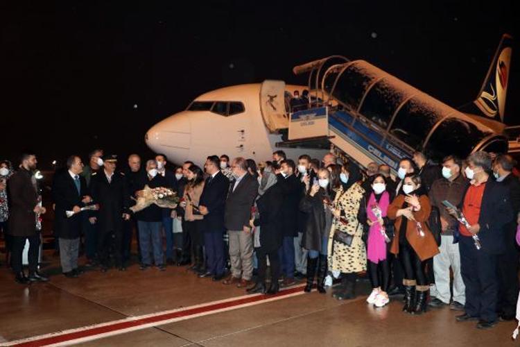 MUTLULUKLA KARŞILADIK