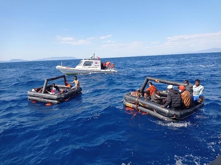 GÖÇMENLER KADERİNE TERK EDİLDİ