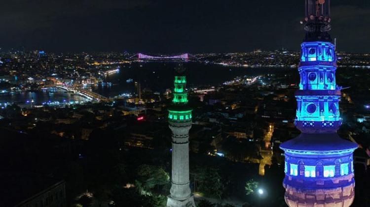 HAVA DURUMUNU BİLDİRMEK İÇİN RENK DEĞİŞTİRİYOR