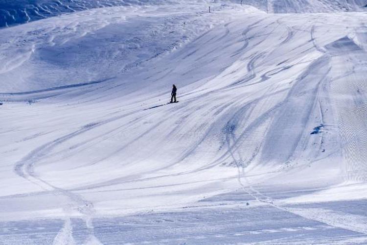 2 METREYİ AŞAN TEK ZİRVE