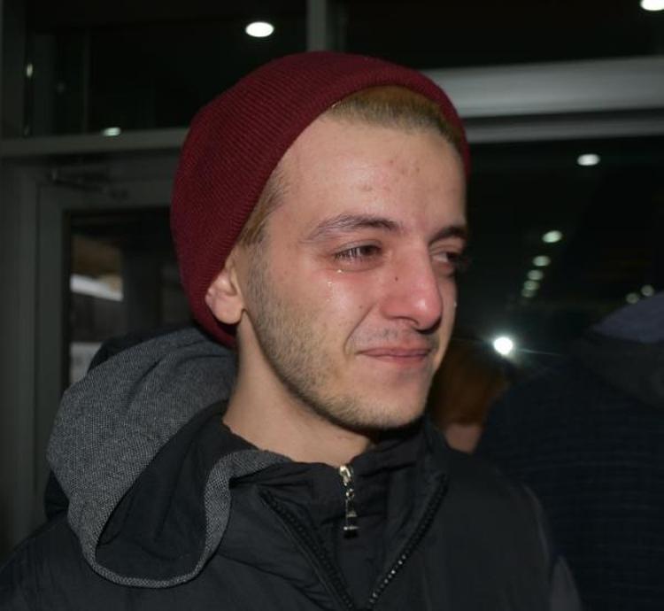 SINIR KAPISINDA GÖZYAŞI DÖKTÜ