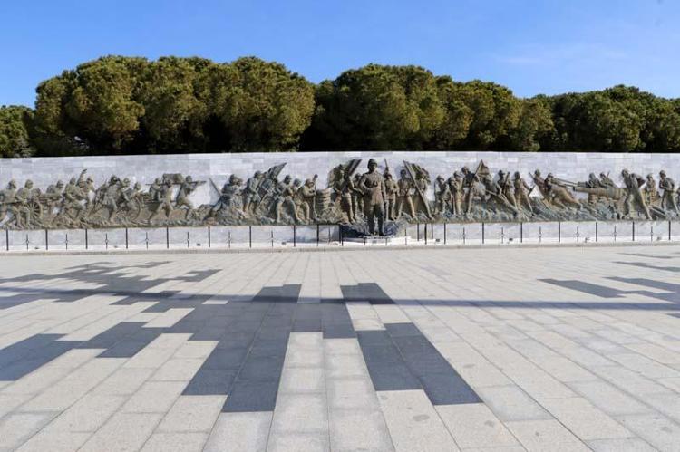 İLKLERİ İÇİNDE BİRLEŞTİREN KÖPRÜ