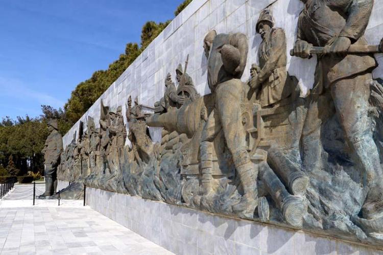 TARİHİN İLHAMI İLE BÜYÜK İŞLERİ BAŞARABİLİYORUZ