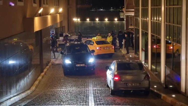 ÇİFTİN TARTIŞMASINI GÜVENLİK KAMERALARI KAYDETTİ