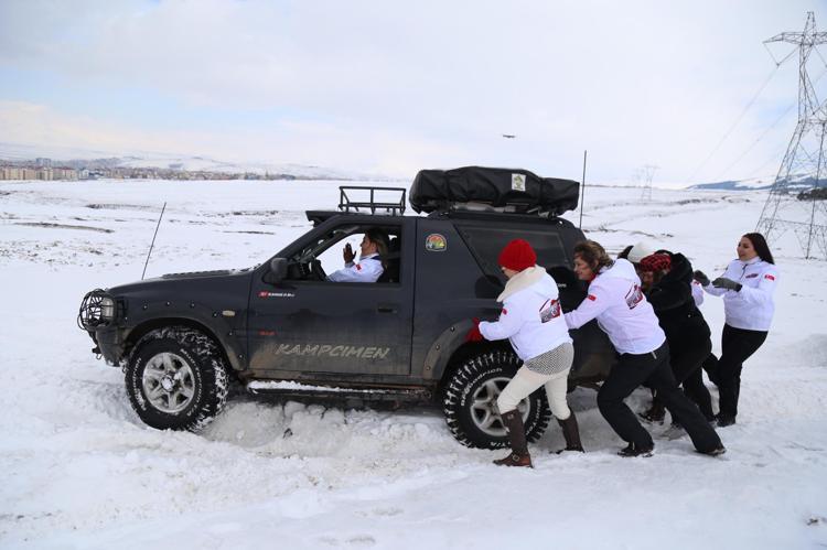 PİSTLERDE KADINLARI DAHA ÇOK GÖRECEĞİZ