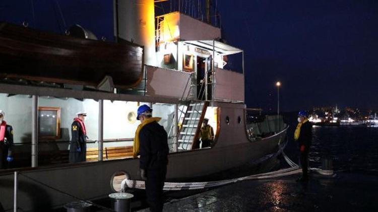 DÜŞMAN GEMİLERİNİN NİZAMINI BOZMUŞTUR