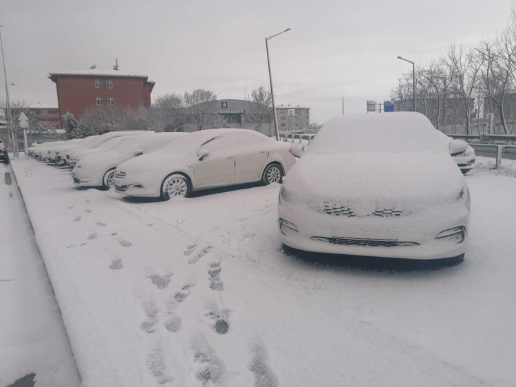 SİLİVRİ BEYAZA BÜRÜNDÜ