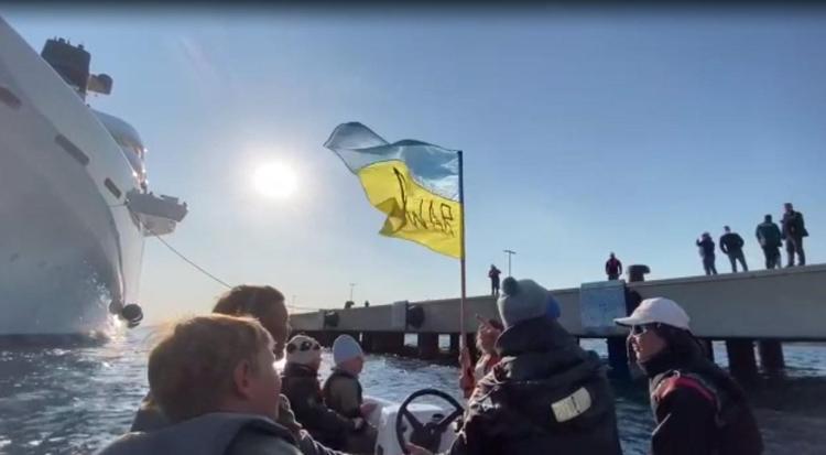 UKRAYNALI SPORCULARDAN PROTESTO