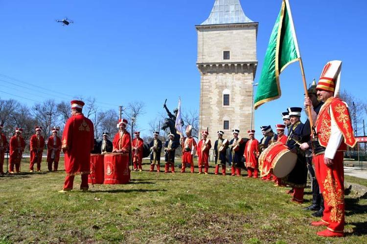 EDİRNEDEN ORDUSUYLA YOLA ÇIKMIŞ