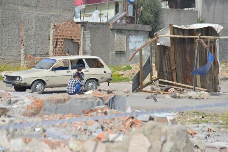 ÖNCE OKULLAR SONRA MİLLET BAHÇESİ YAPILACAK