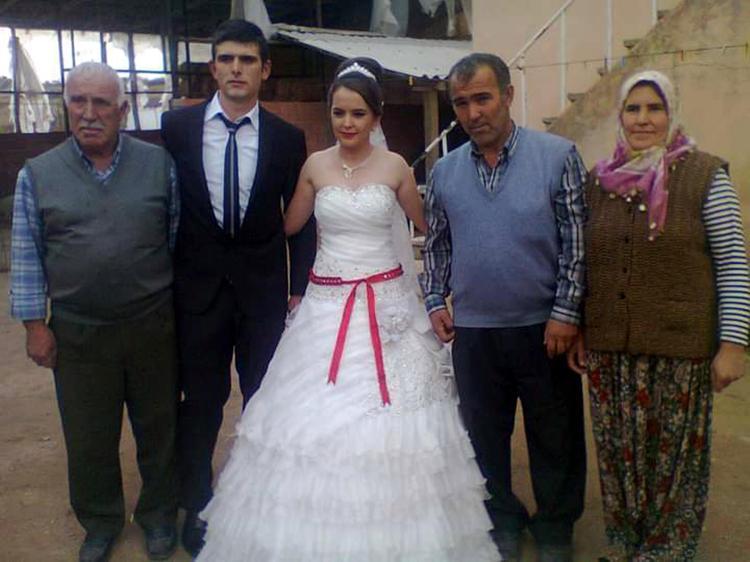 DEDENİN KARTI İLE MAAŞI ÇEKİLMİŞ