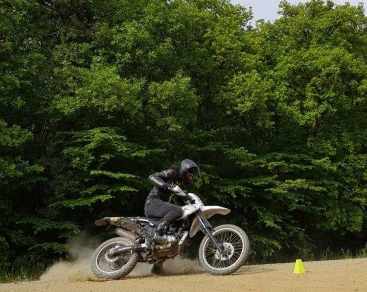 MOTOSİKLET TUTKUNU GAZETECİ