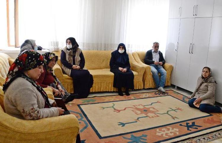 KEDİSİ ÖLDÜ, ONU GÖMDÜK FATİHA OKUDUK, BÖYLE BİR İNSANDI