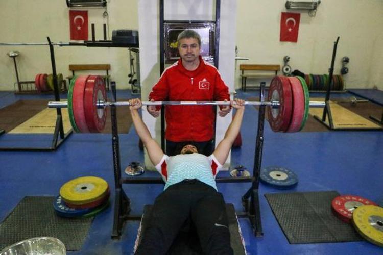 YENİDEN HAYATA TUTUNMASI İÇİN AZMİ VARDI