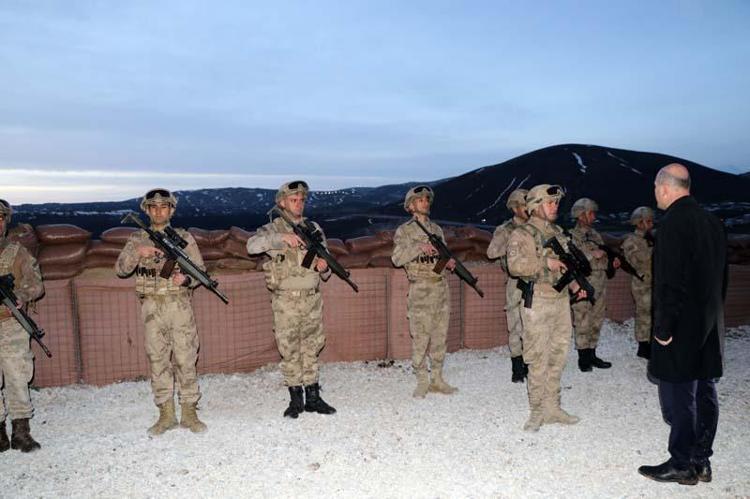 26 TARLADA MAYIN ÇALIŞMASI VAR