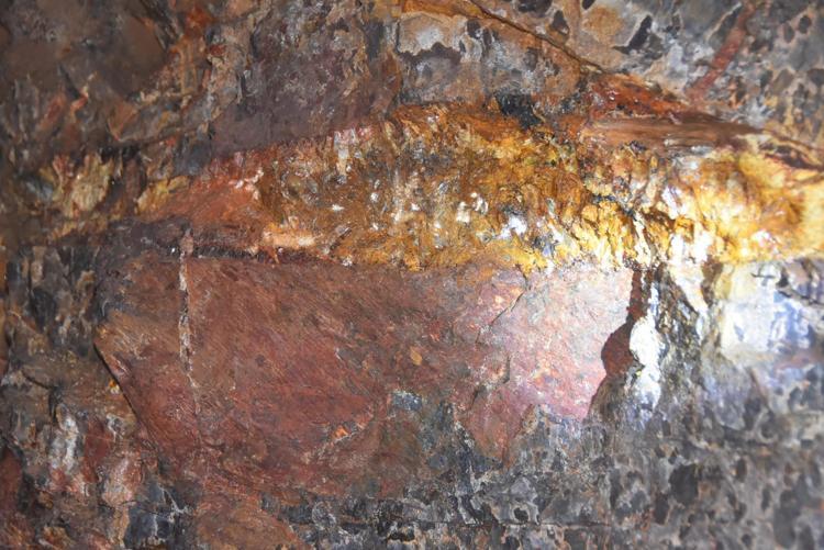 ÇENGELLER İLE İNCE İŞÇİLİK YAPARAK ÇIKARIYORUZ