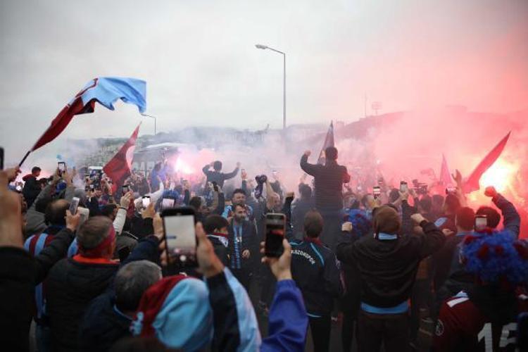 ŞAMPİYONLUK GÖÇÜ İLE KENT KAZANDI