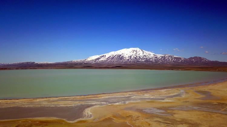 SU, PETROL GİBİ SINIRLIDIR