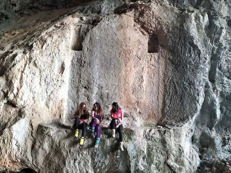 MAĞARA KADERİNE TERK EDİLDİ