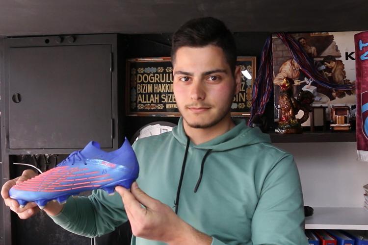 ‘BİR AĞABEYİMİZ KRAMPONU ALMAK İÇİN YERE YATTI’