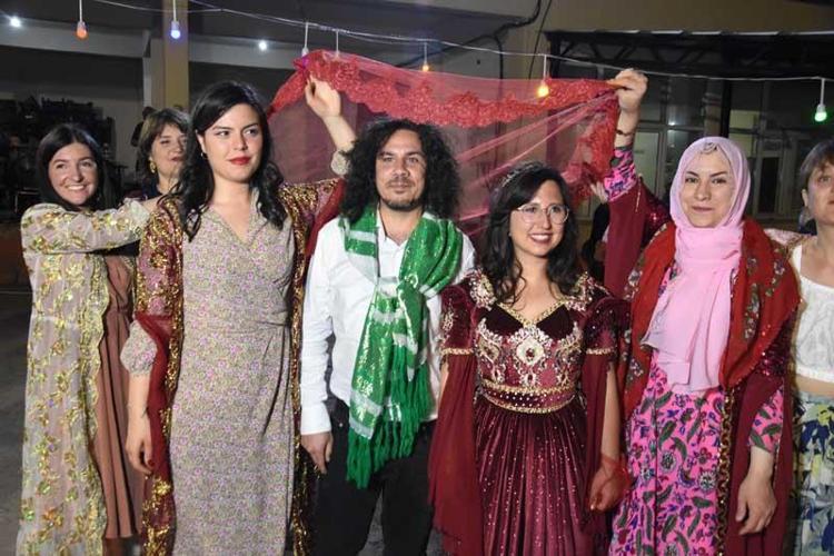 KINA ELBİSEM 100 SENELİK