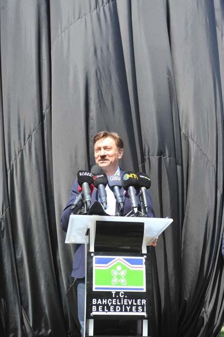 HAKAN BAHADIR: ANADOLU EFESİN KUPASINI ANITLAŞTIRMANIN GURURUNU YAŞIYORUZ