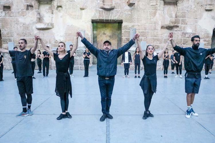 HALA BOMBALAR DÜŞMEYE DEVAM EDİYOR