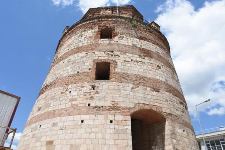 TAŞLAR, ÇAĞDAŞ BİZANS DÖNEMİNDEN