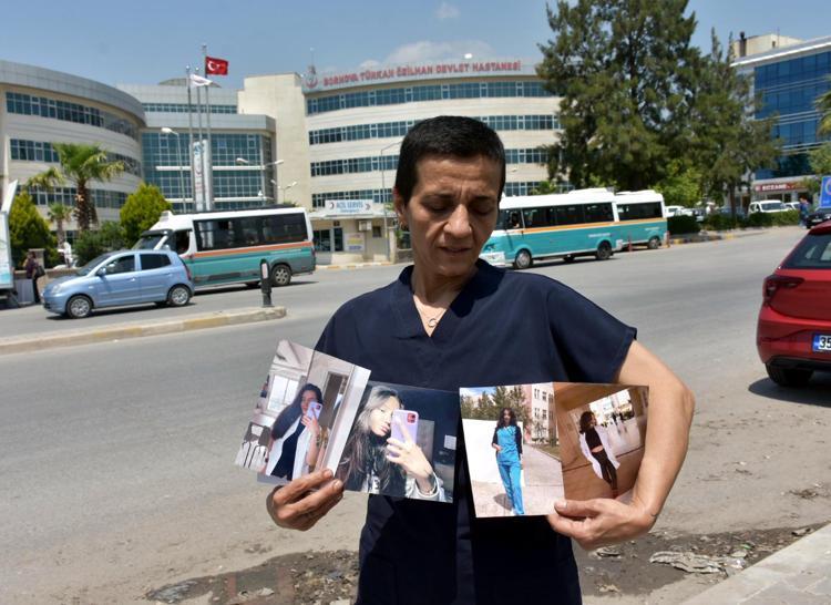 KIZIMA SARILAMIYORUM, KOKLAYAMIYORUM